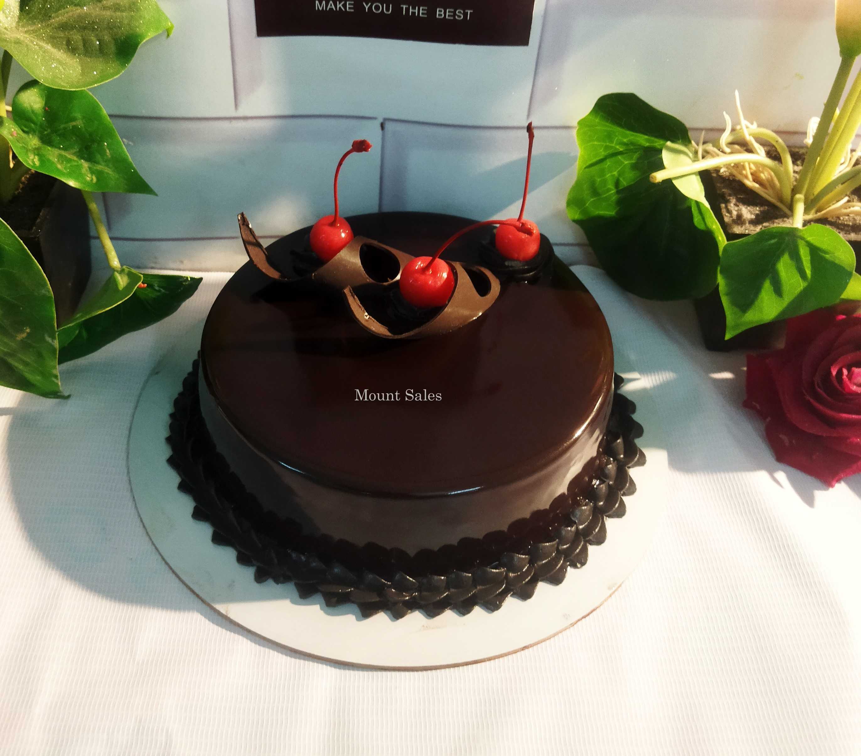 Premium RED N White Velvet Cake