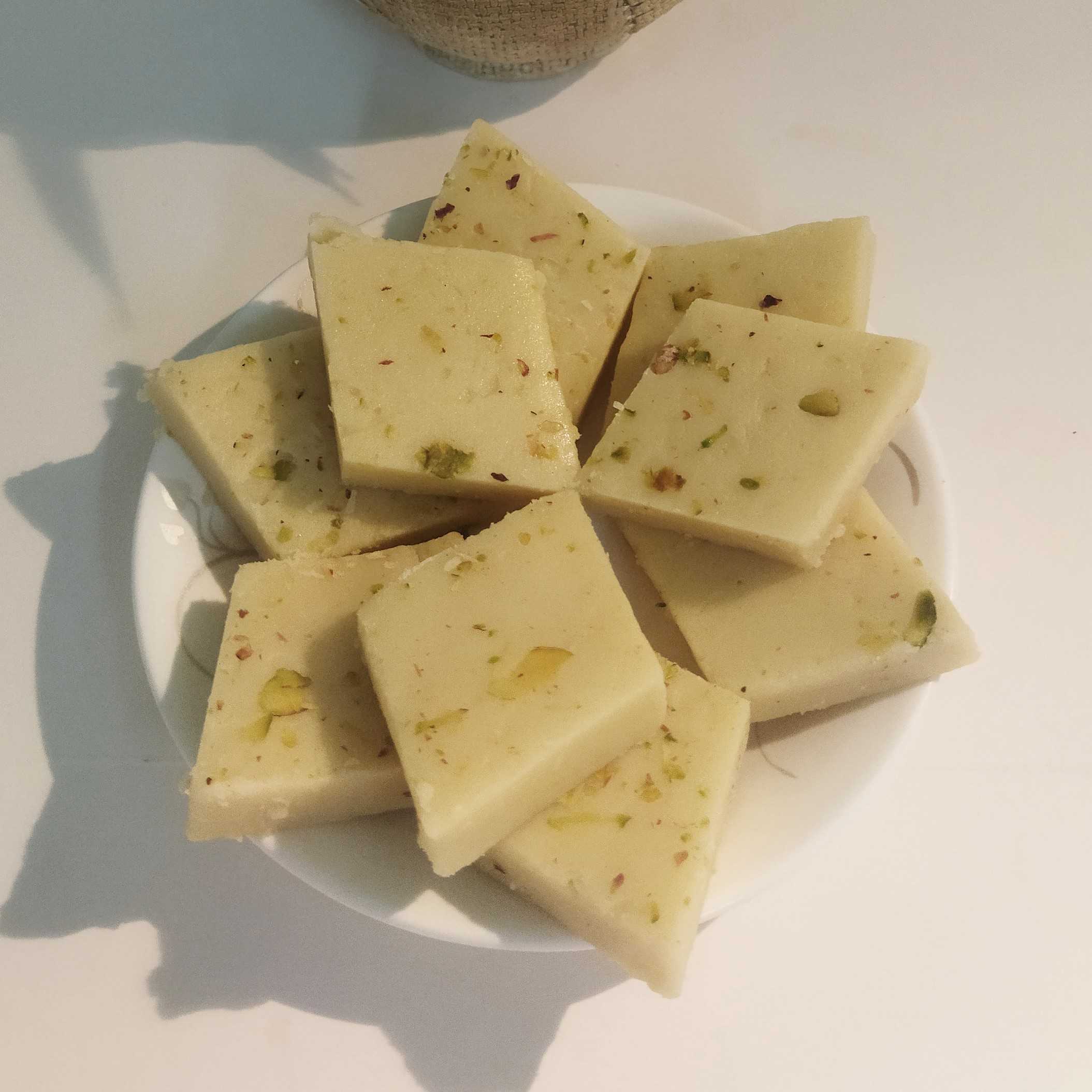 Premium RED N White Velvet Cake