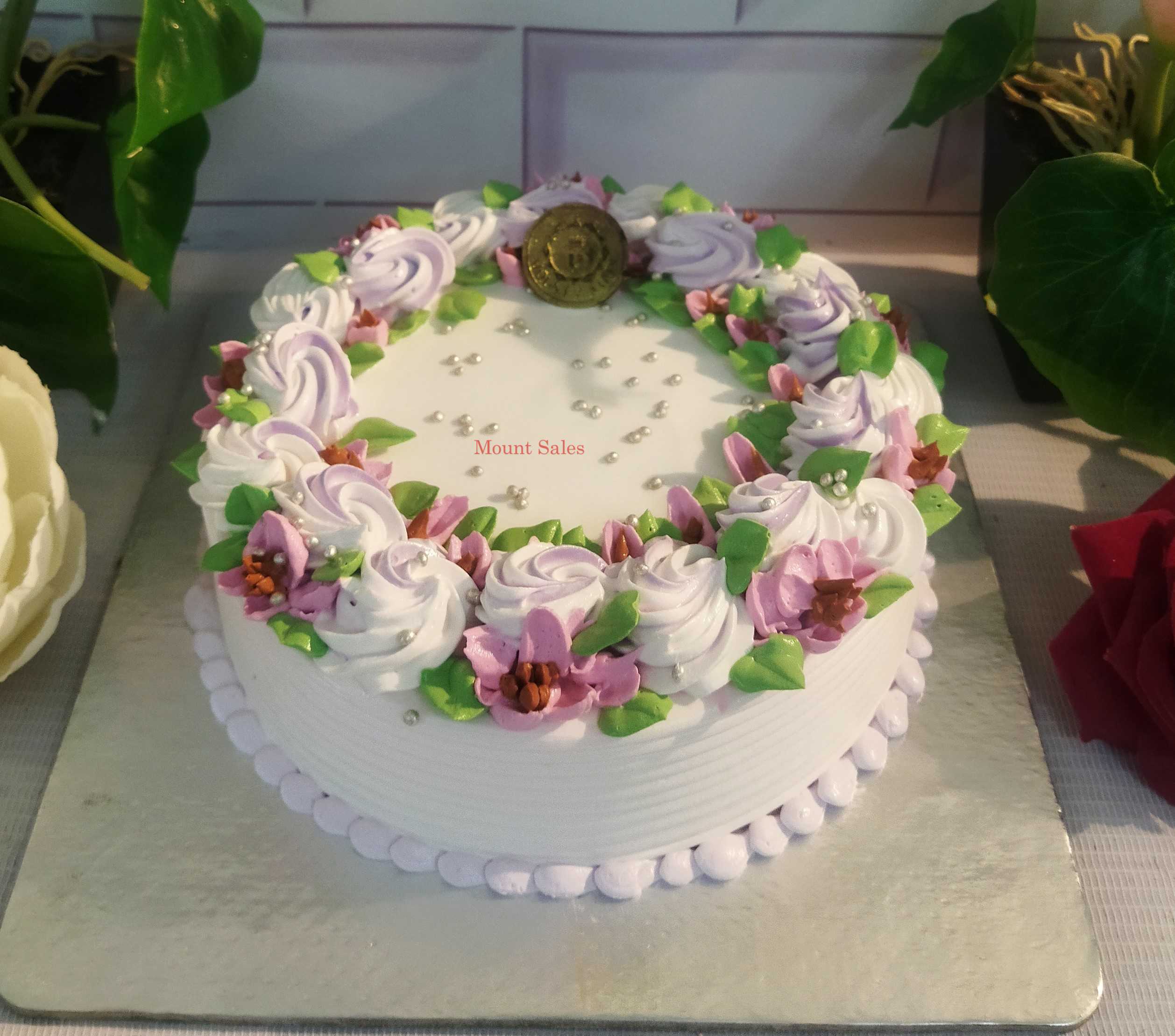 Premium RED N White Velvet Cake