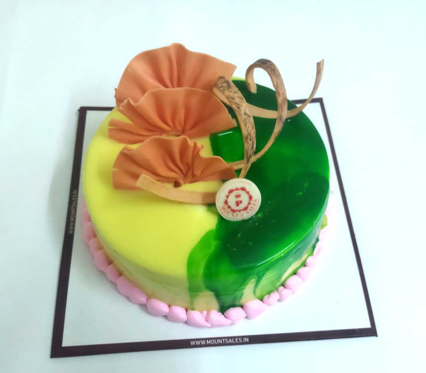 Premium RED N White Velvet Cake