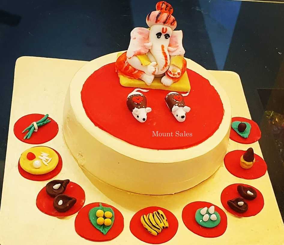 Premium RED N White Velvet Cake