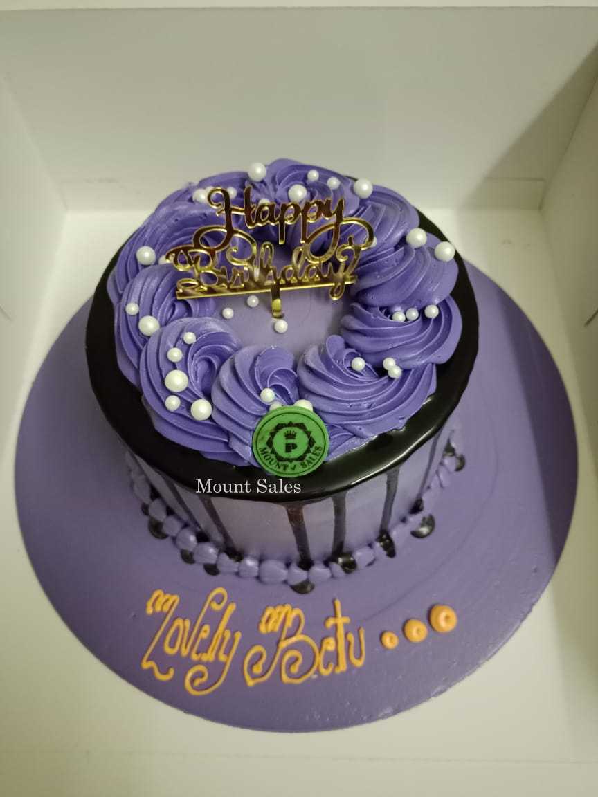 Premium RED N White Velvet Cake