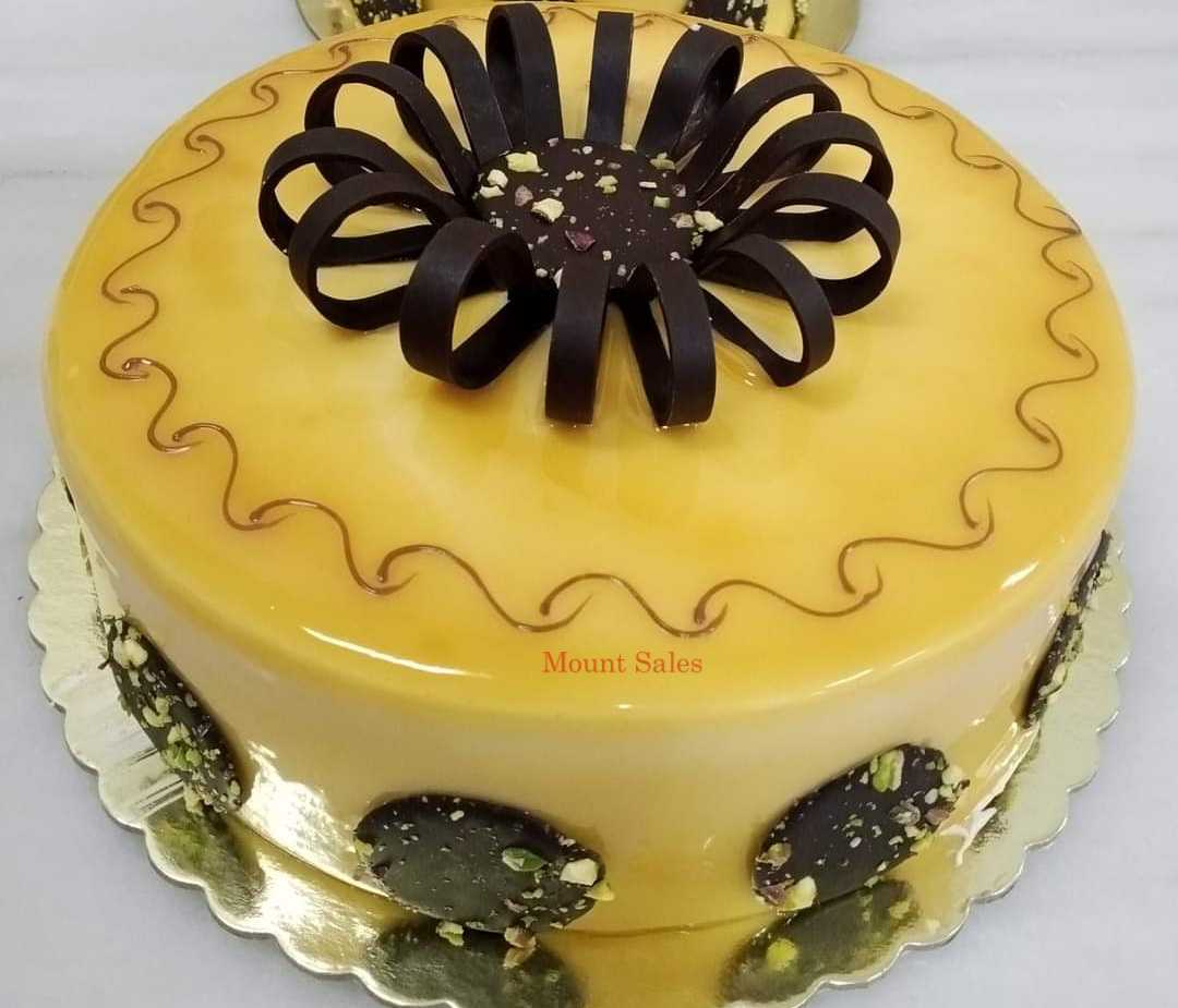 Premium RED N White Velvet Cake