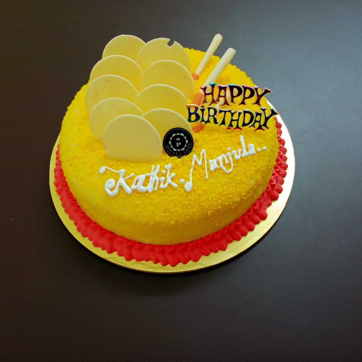 Premium RED N White Velvet Cake