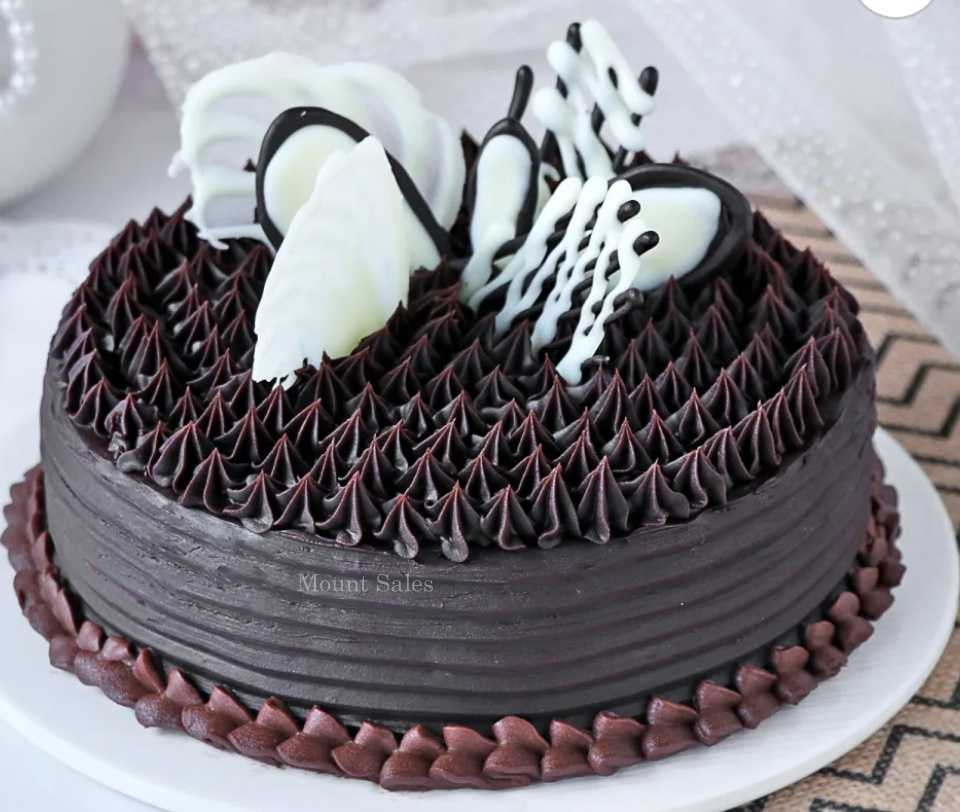 Premium RED N White Velvet Cake