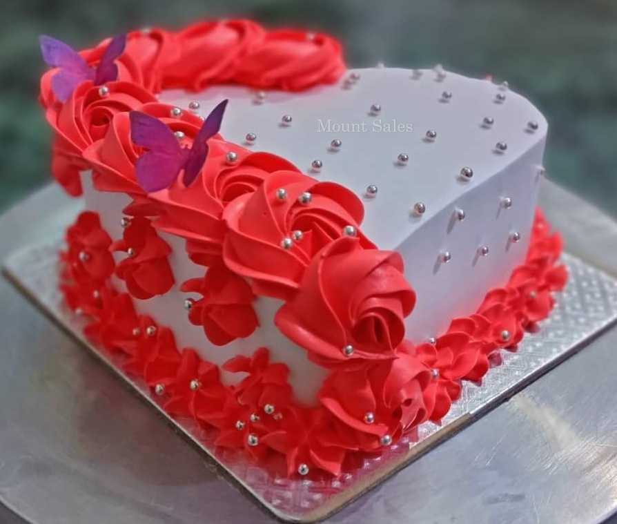 Premium RED N White Velvet Cake
