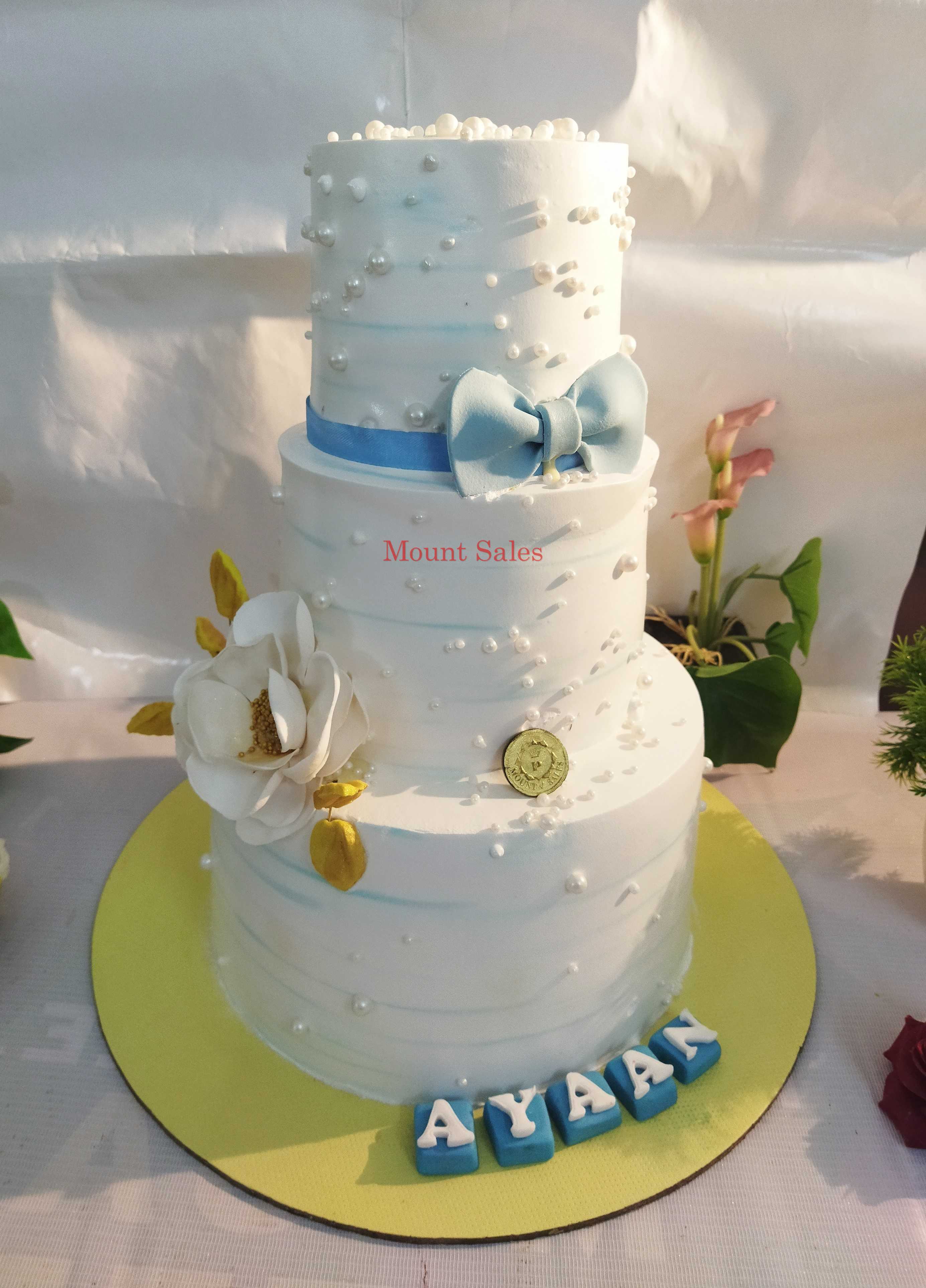 Premium RED N White Velvet Cake