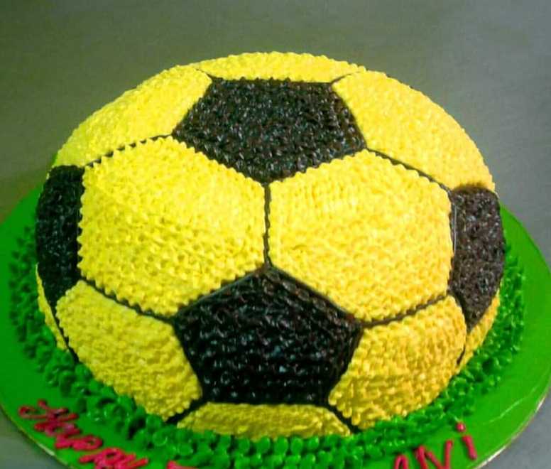 Premium RED N White Velvet Cake