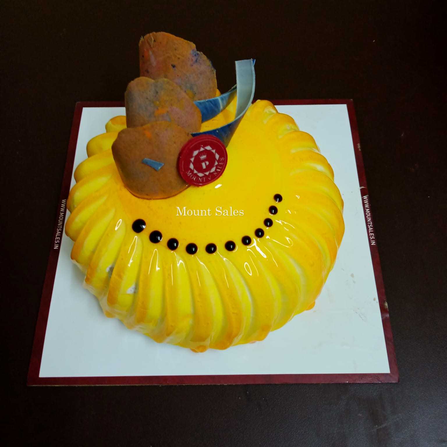 Premium RED N White Velvet Cake