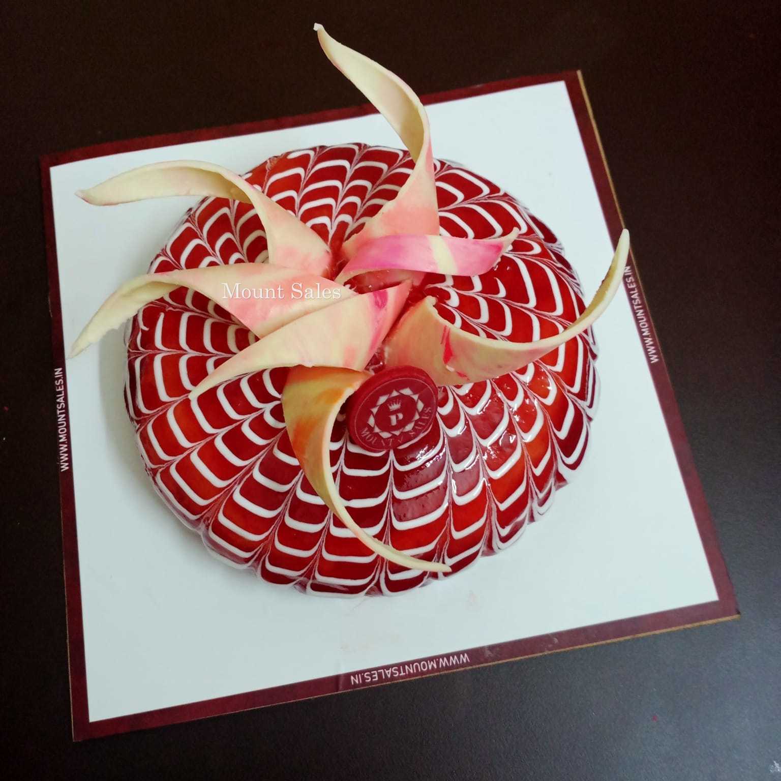 Premium RED N White Velvet Cake