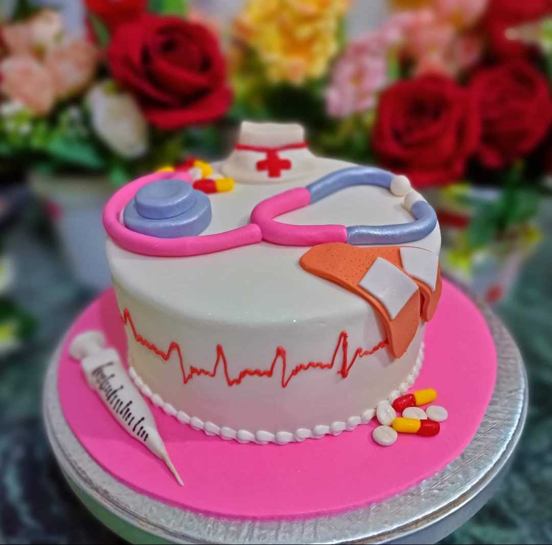 Premium RED N White Velvet Cake