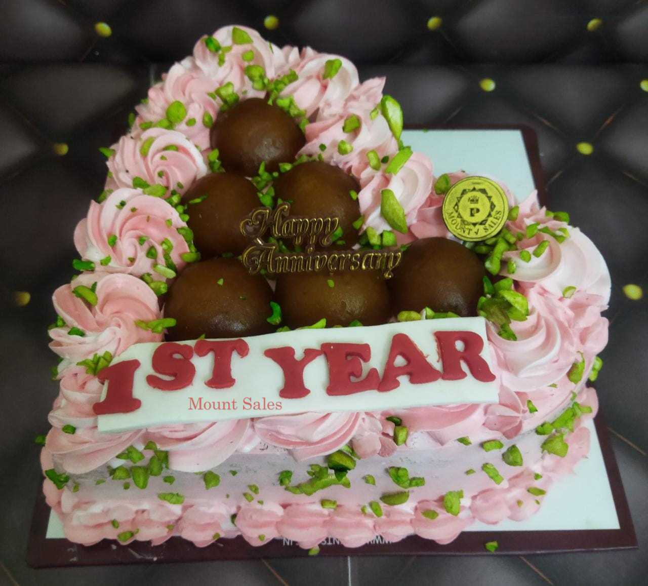 Premium RED N White Velvet Cake