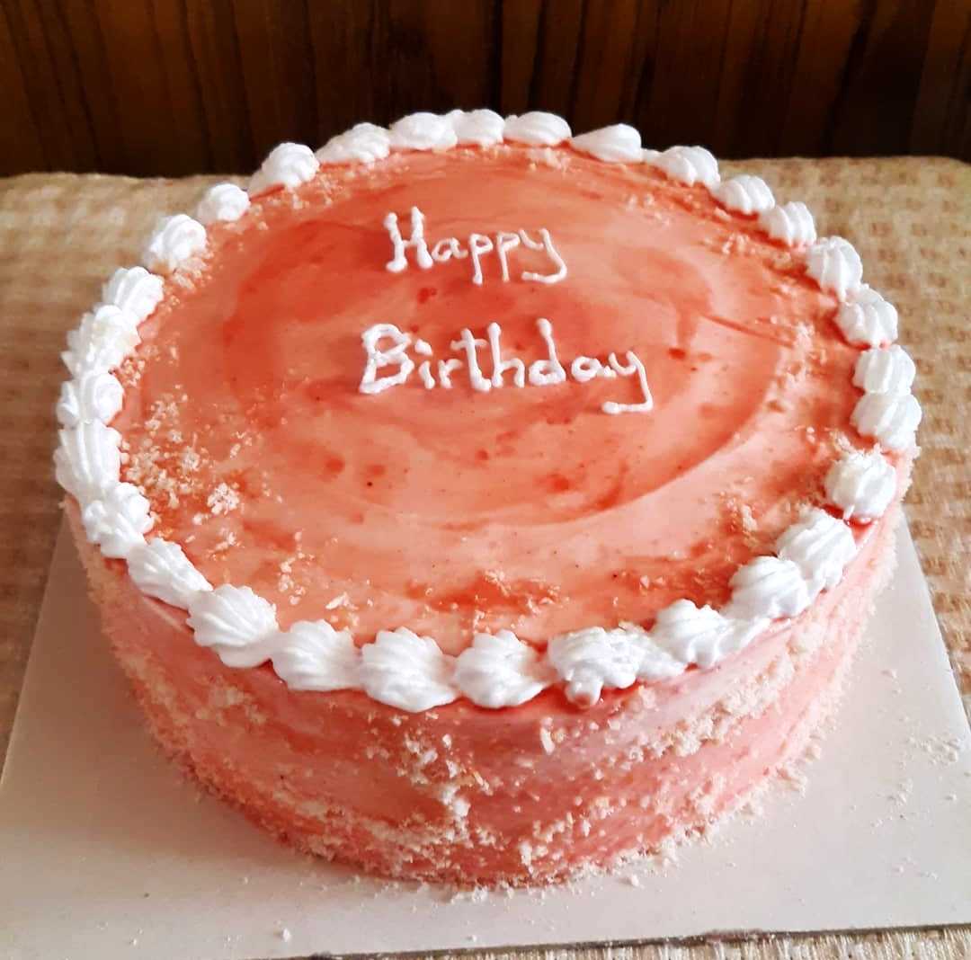 Premium RED N White Velvet Cake