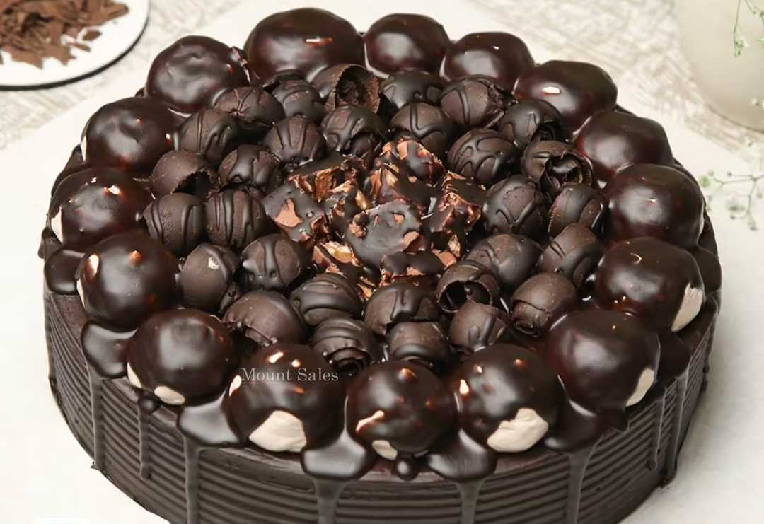 Premium RED N White Velvet Cake