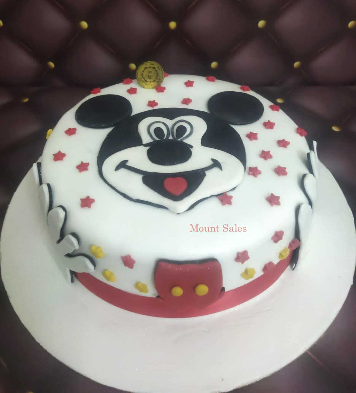 Premium RED N White Velvet Cake
