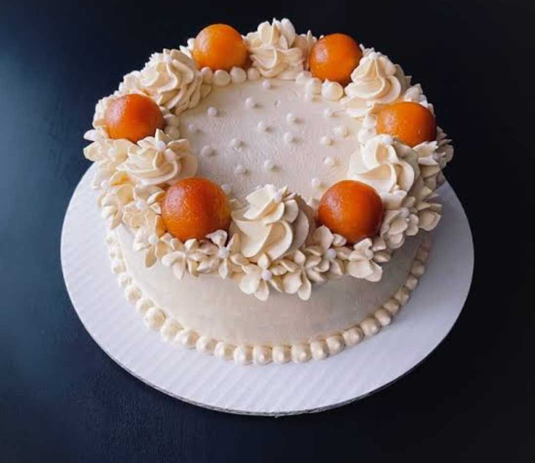 Premium RED N White Velvet Cake