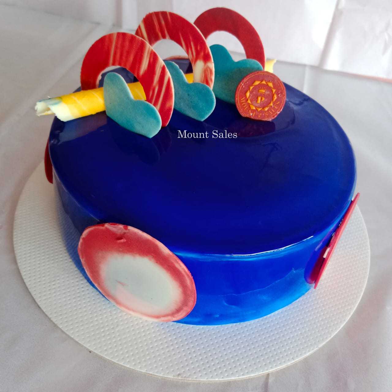 Premium RED N White Velvet Cake