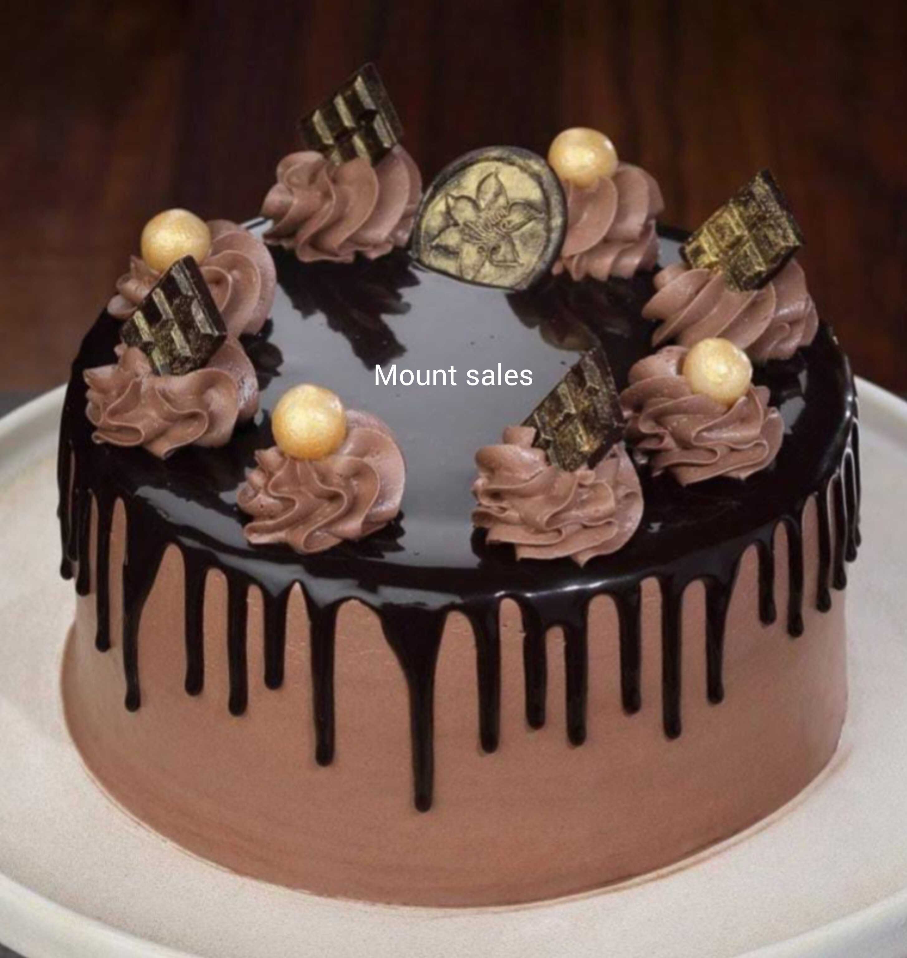 Premium RED N White Velvet Cake