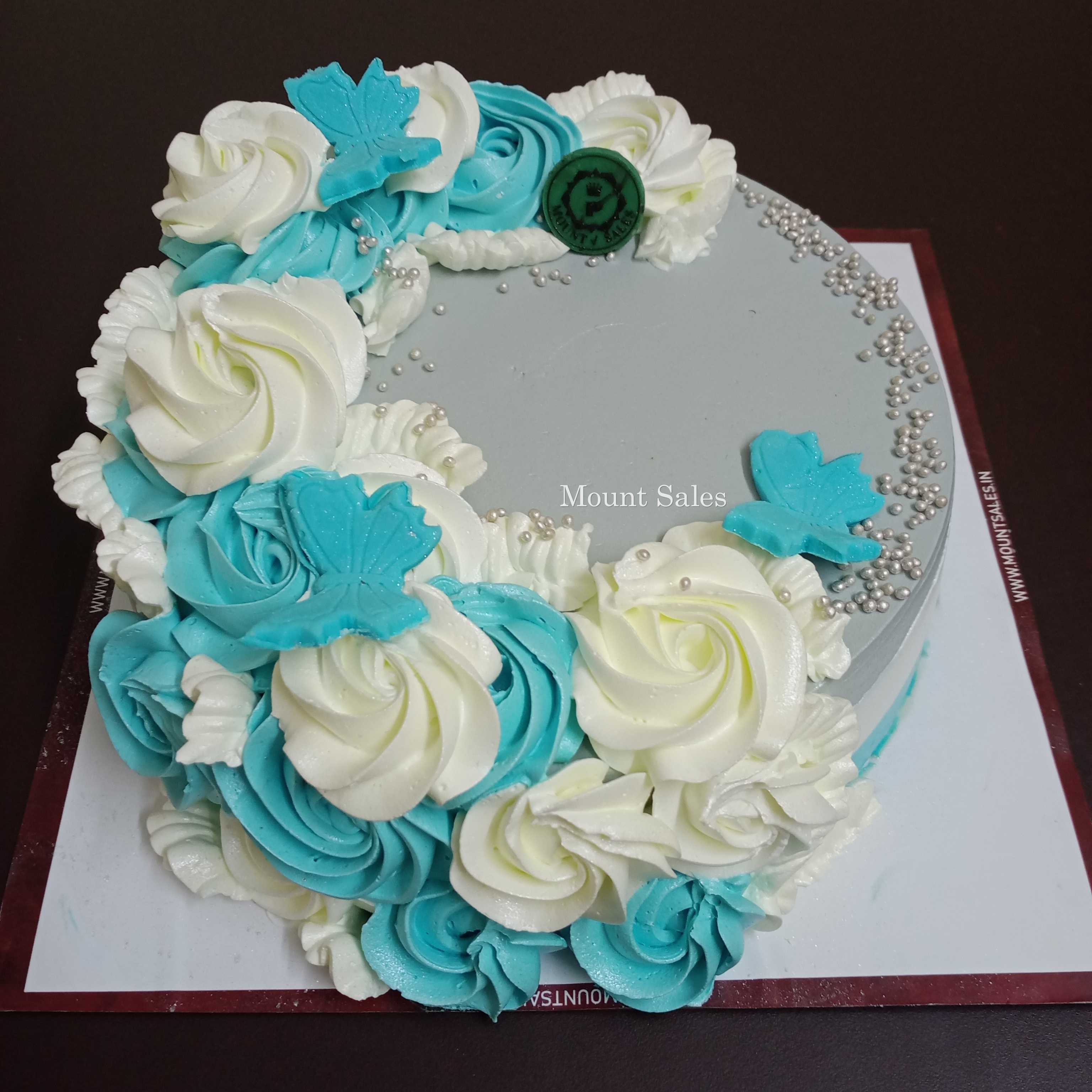 Premium RED N White Velvet Cake