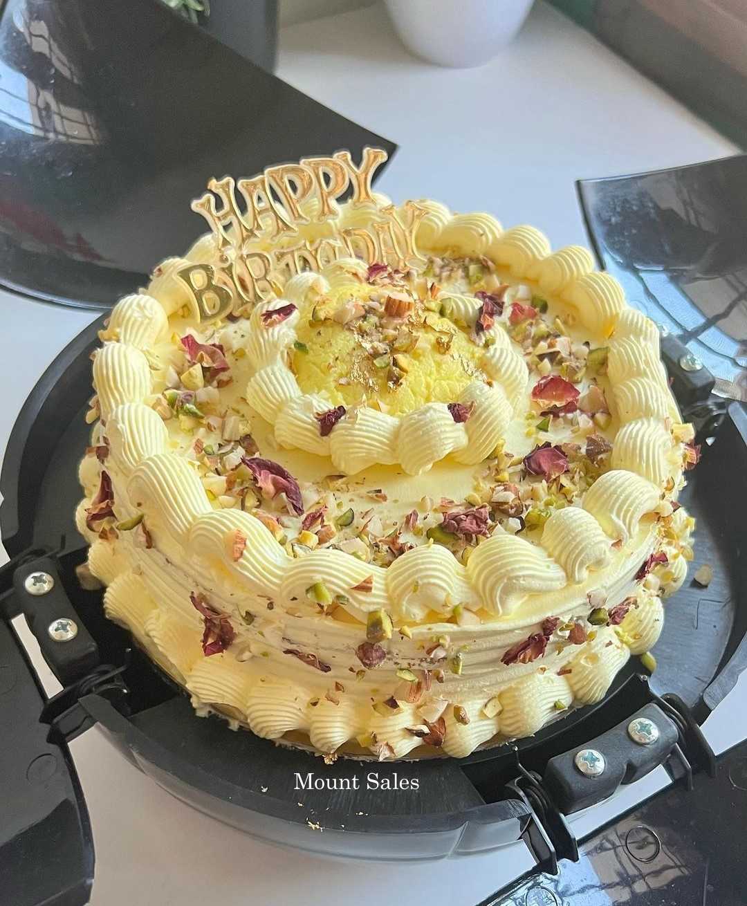 Premium RED N White Velvet Cake