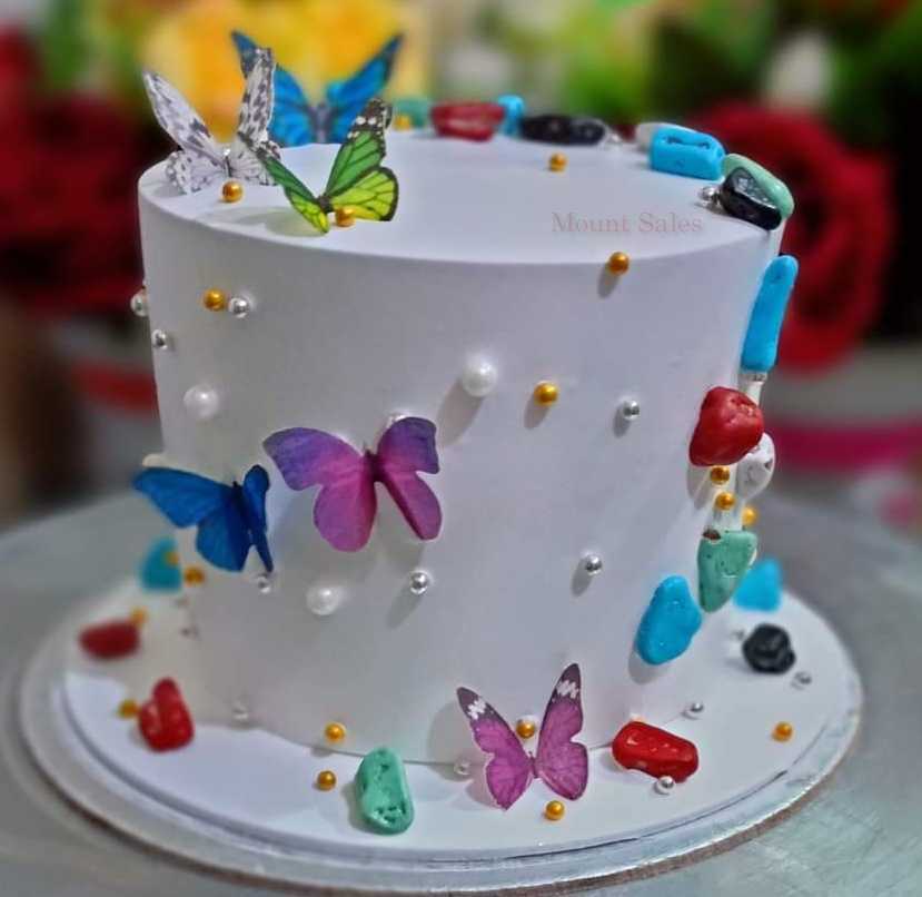 Premium RED N White Velvet Cake