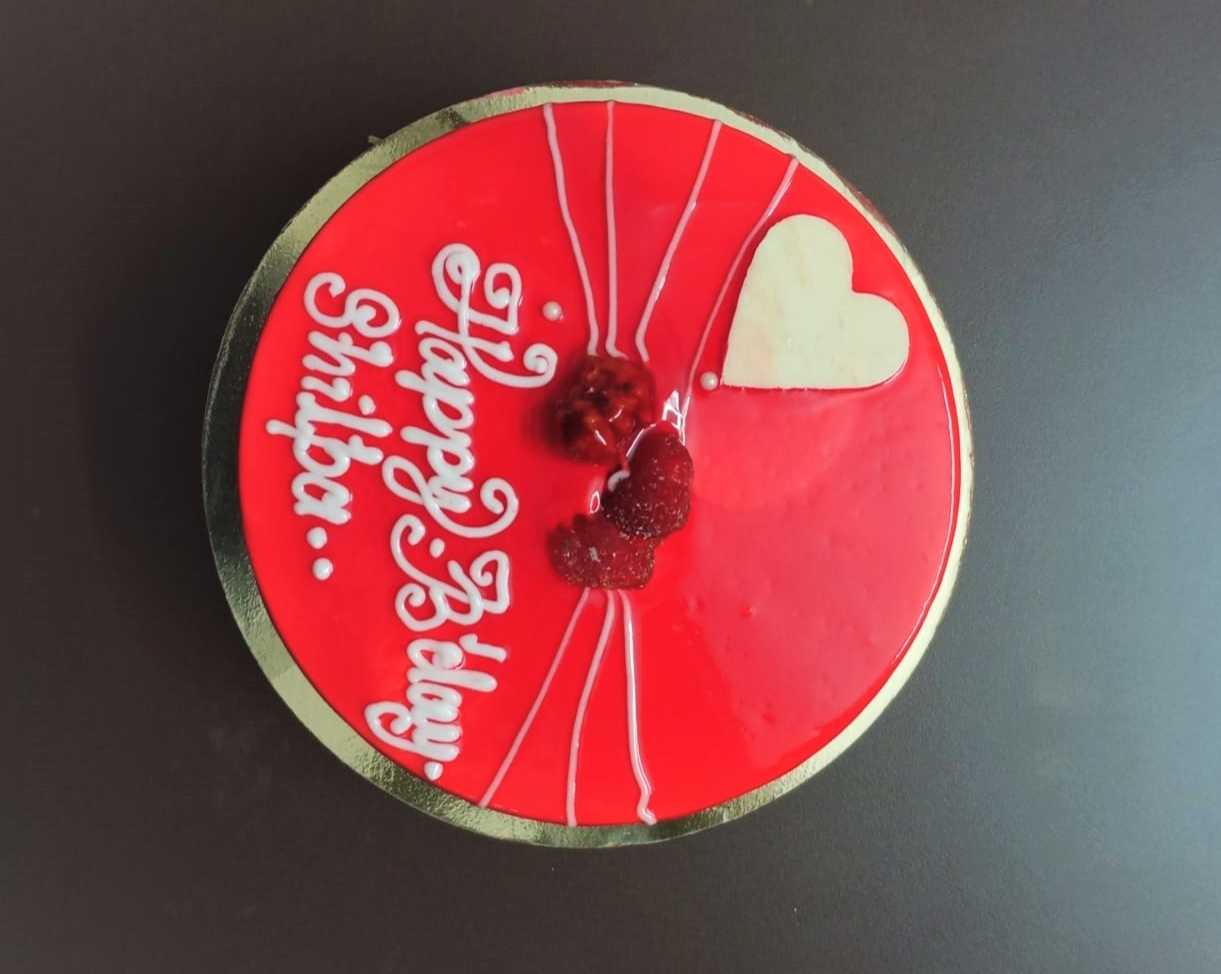 Premium RED N White Velvet Cake