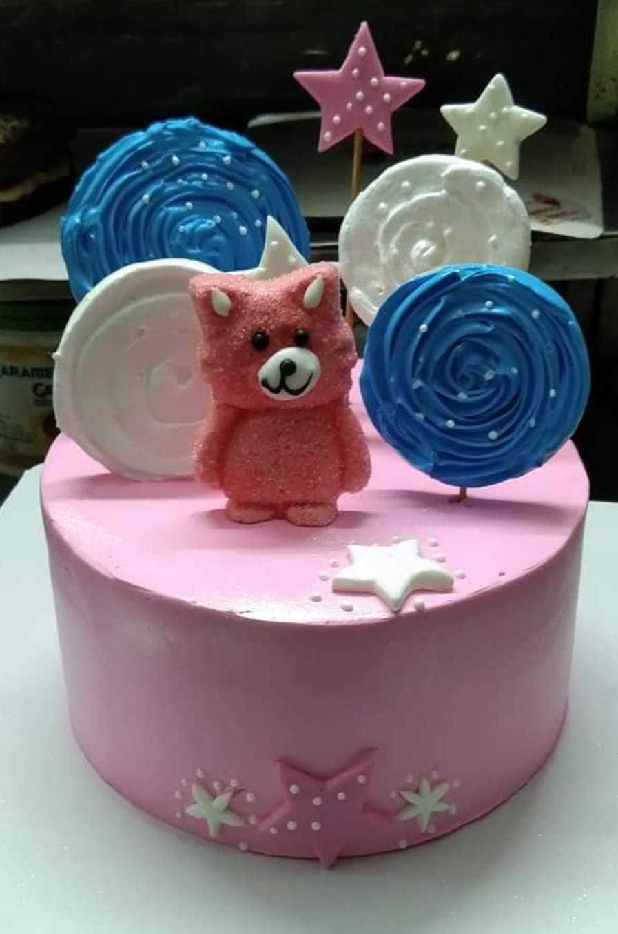 Premium RED N White Velvet Cake