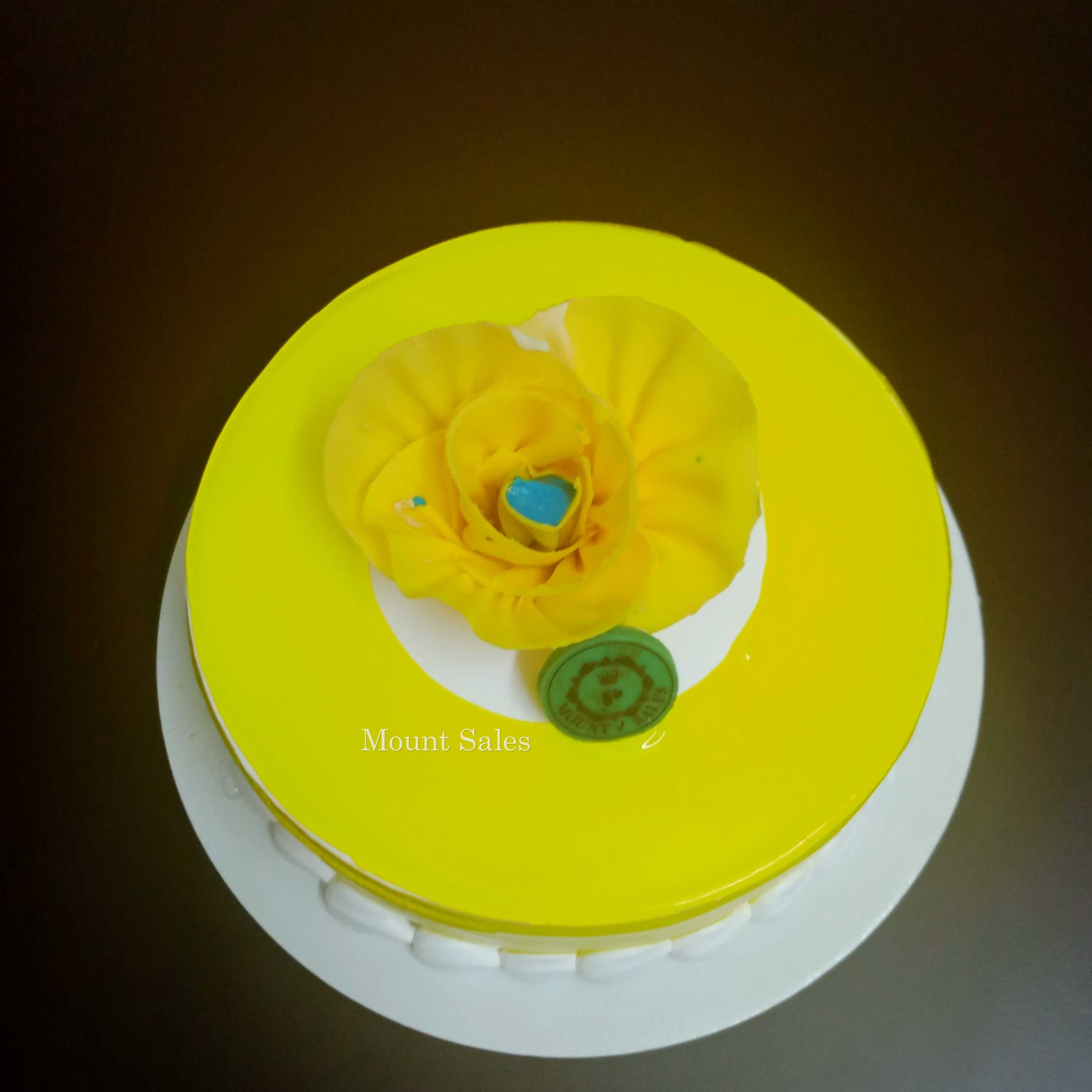 Premium RED N White Velvet Cake