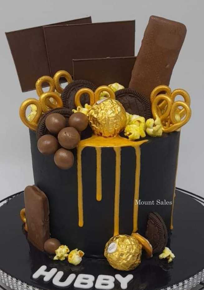 Premium RED N White Velvet Cake