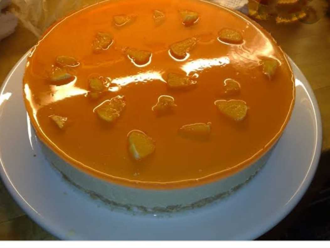 Premium RED N White Velvet Cake