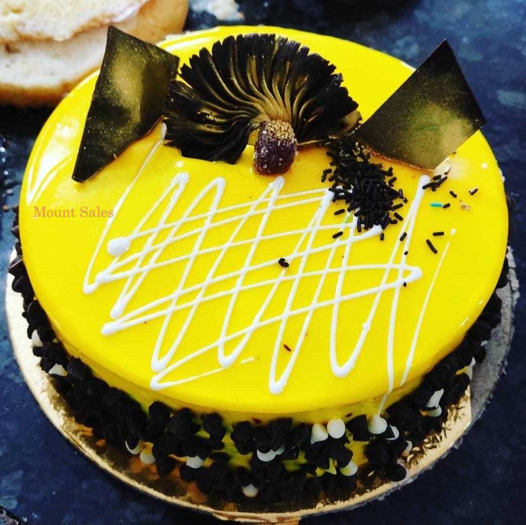 Premium RED N White Velvet Cake