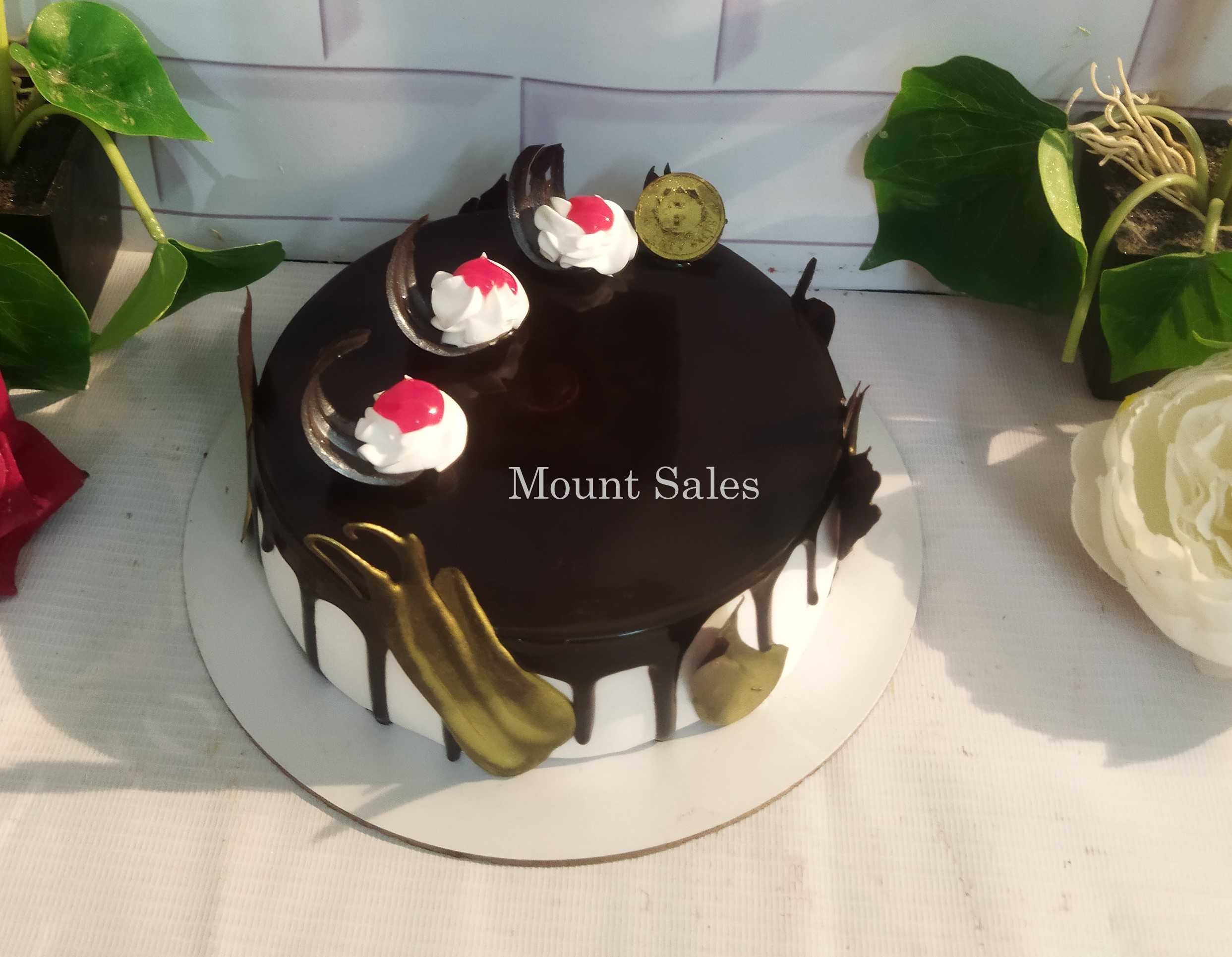 Premium RED N White Velvet Cake