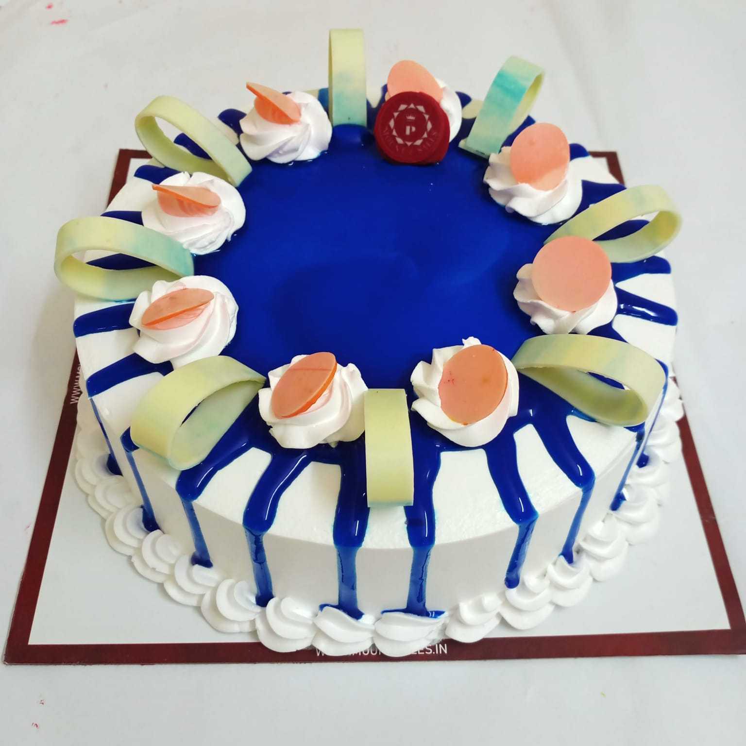 Premium RED N White Velvet Cake