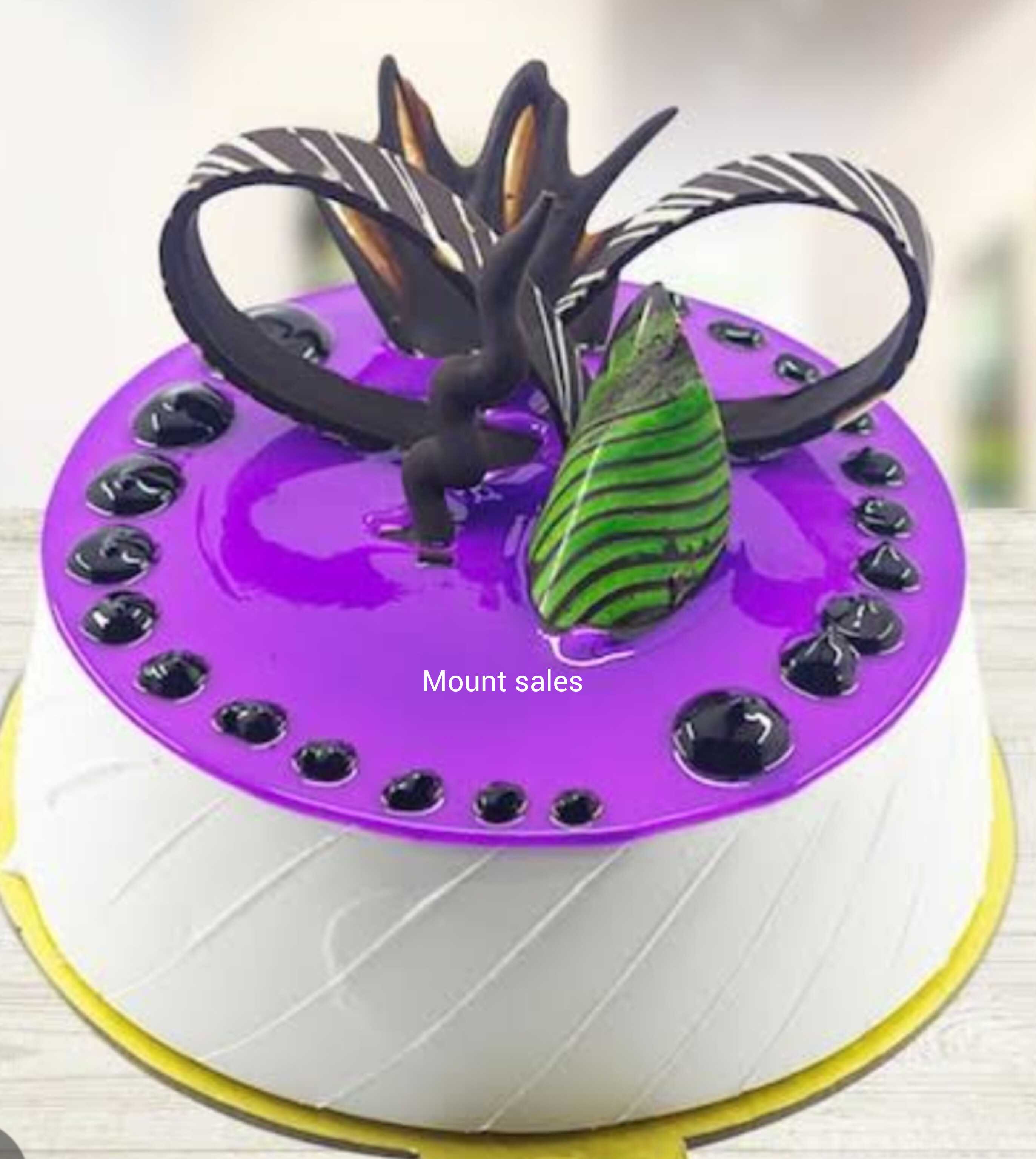 Premium RED N White Velvet Cake