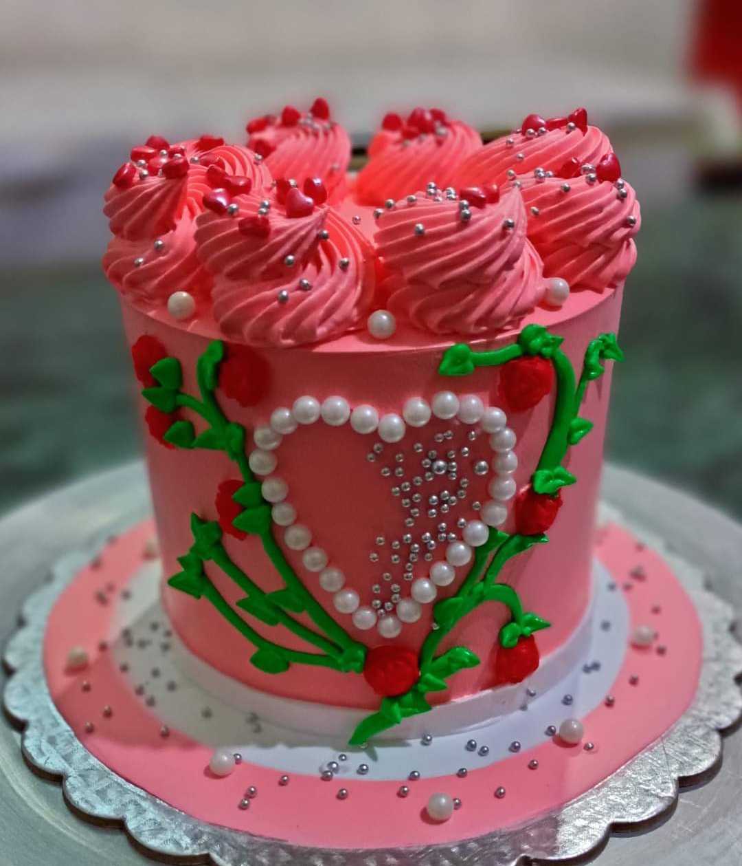 Premium RED N White Velvet Cake
