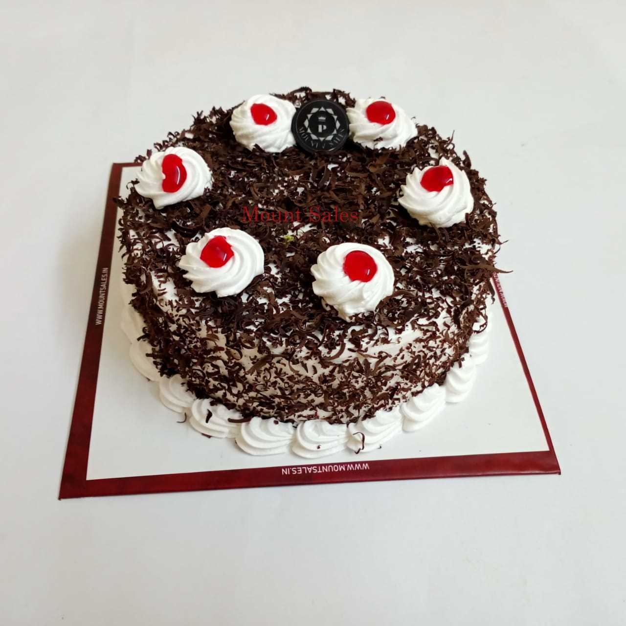 Premium RED N White Velvet Cake