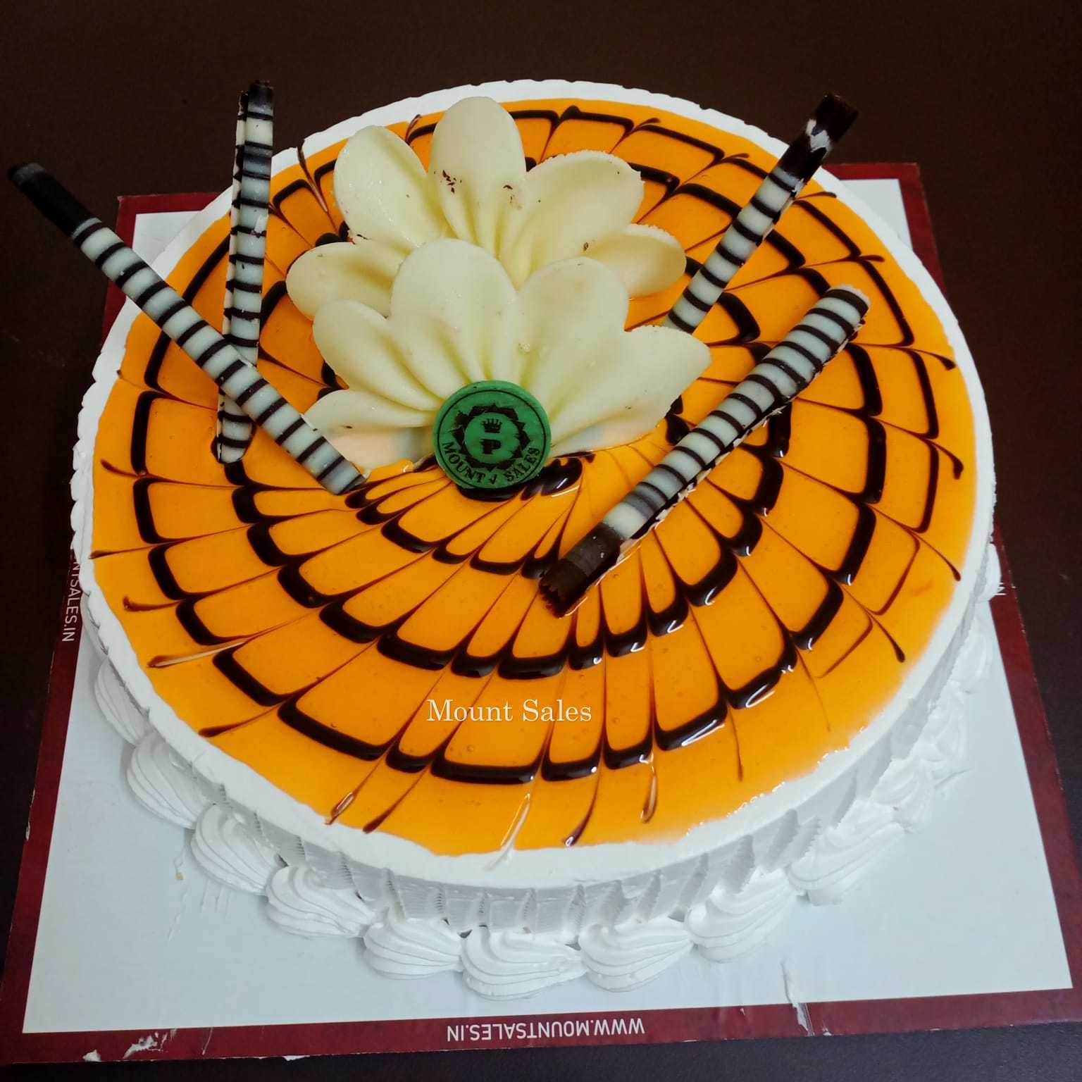 Premium RED N White Velvet Cake