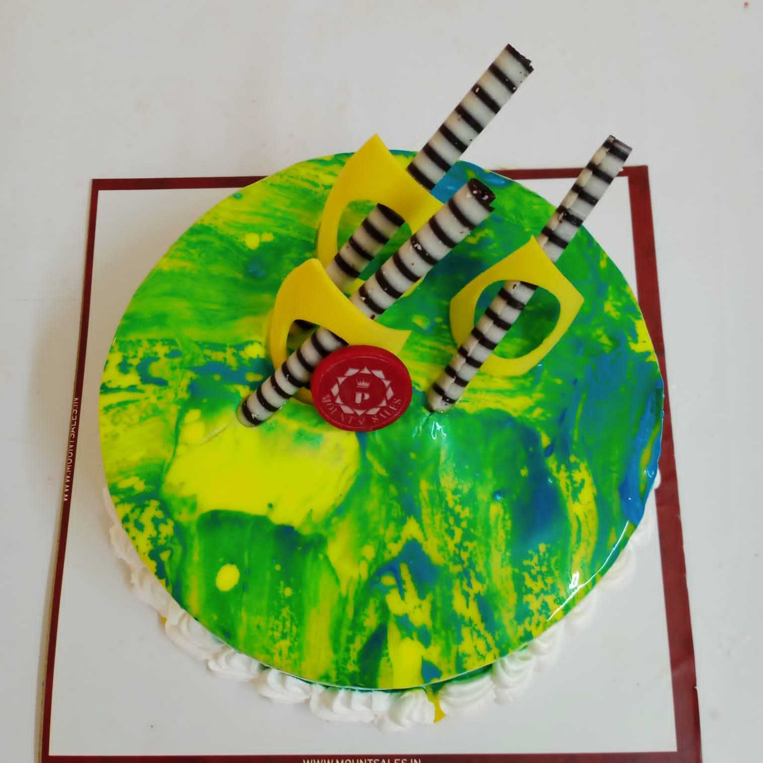 Premium RED N White Velvet Cake