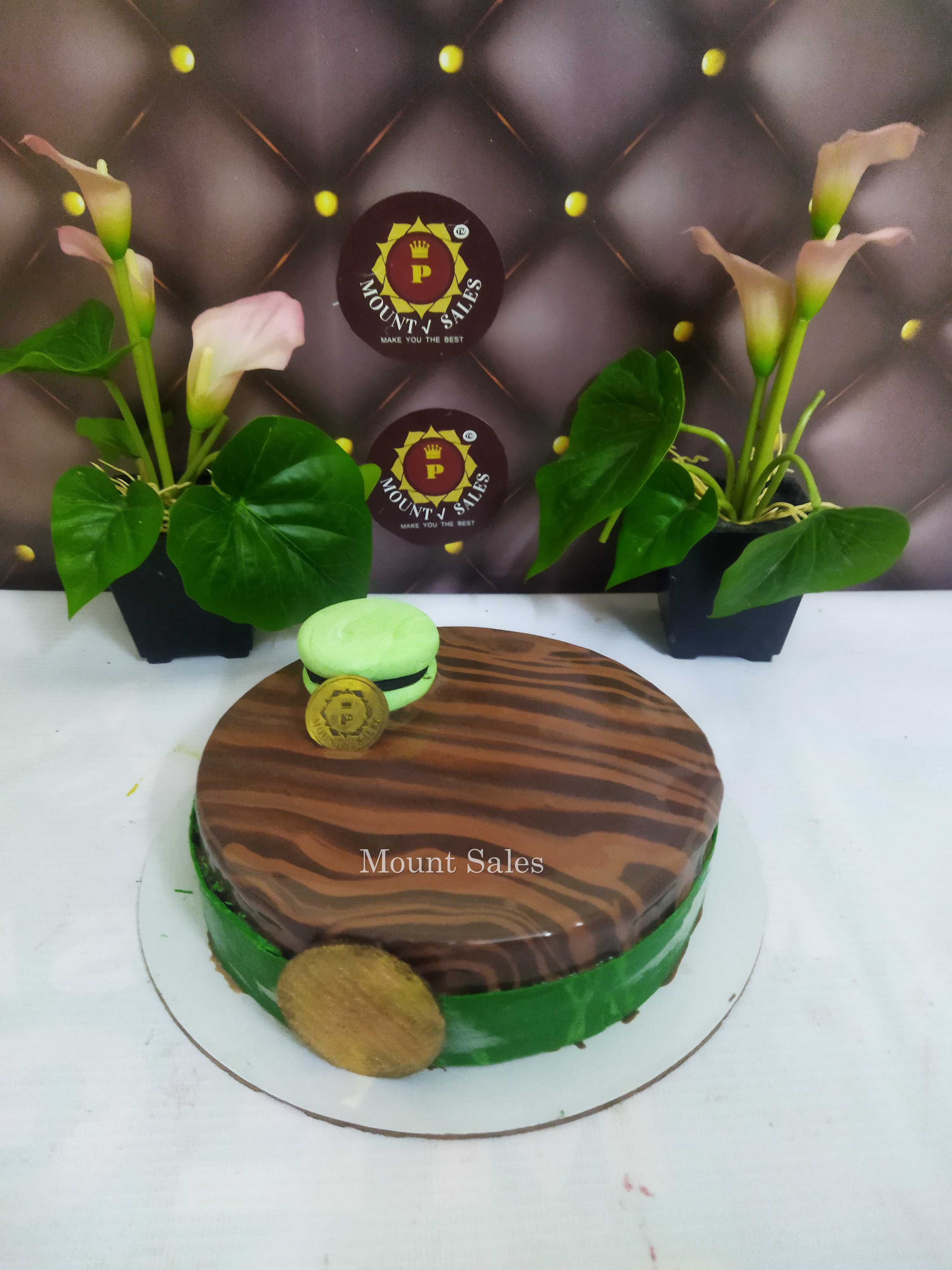 Premium RED N White Velvet Cake