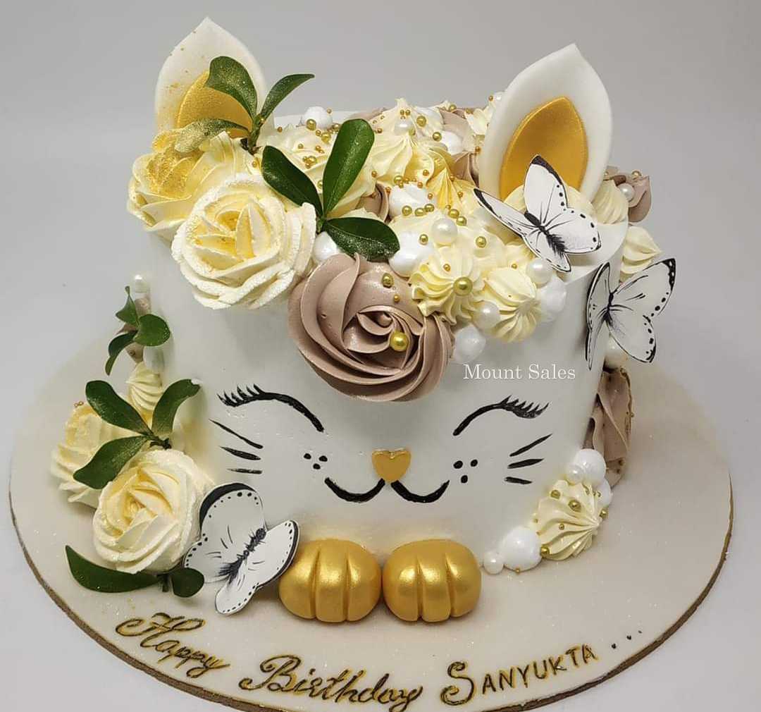 Premium RED N White Velvet Cake