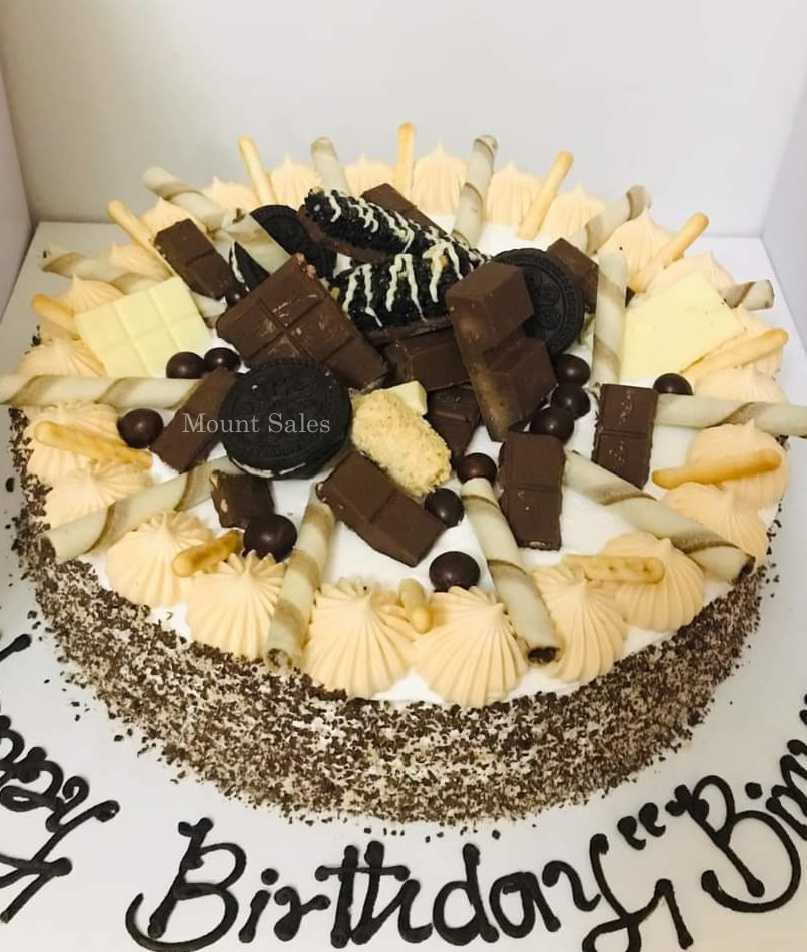 Premium RED N White Velvet Cake