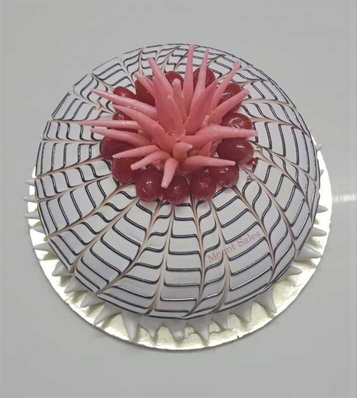 Premium RED N White Velvet Cake