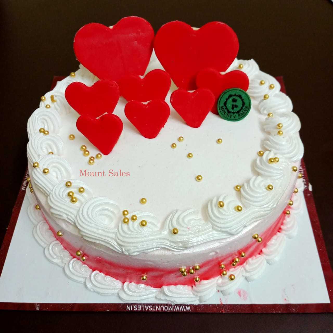 Premium RED N White Velvet Cake