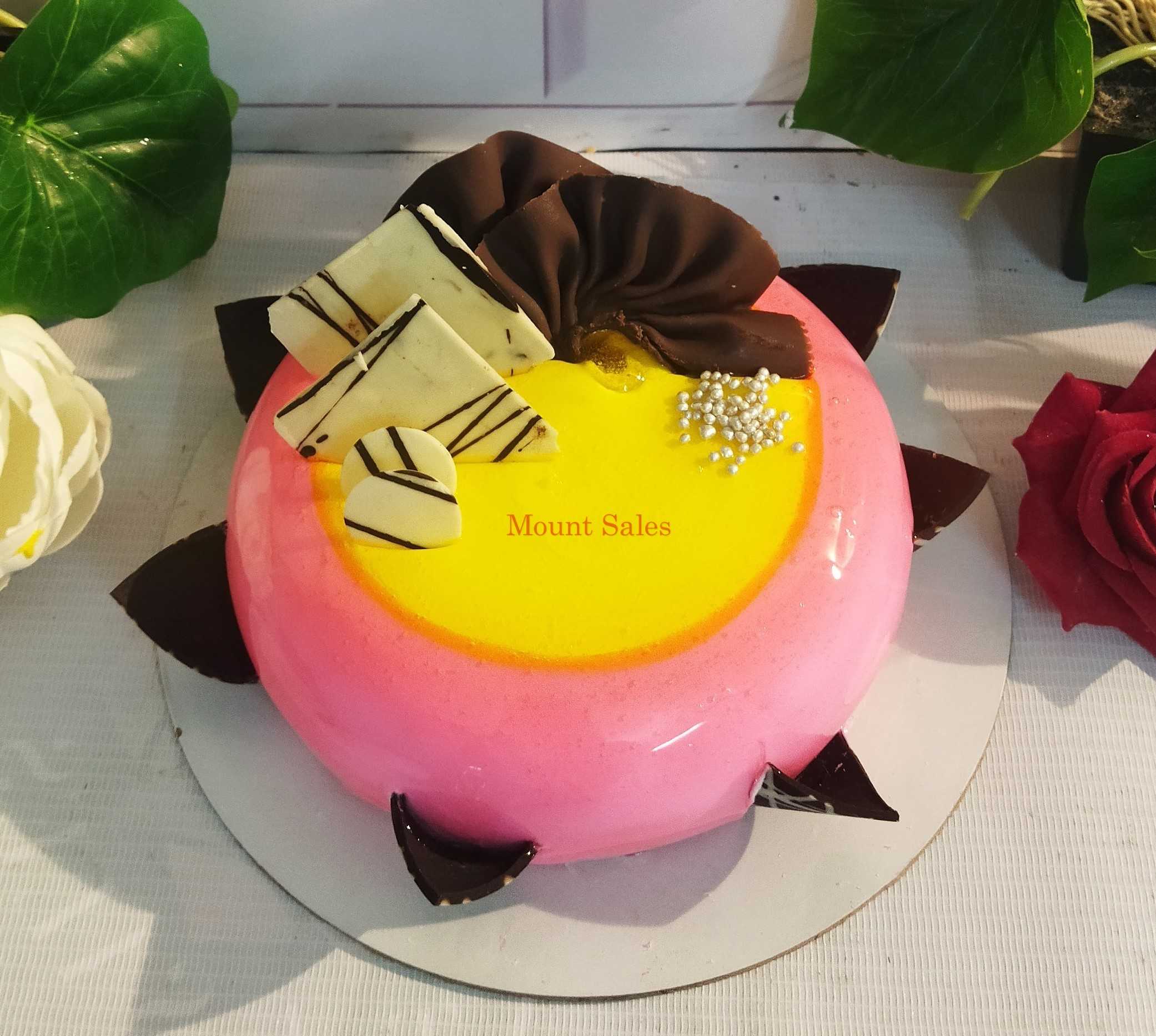 Premium RED N White Velvet Cake