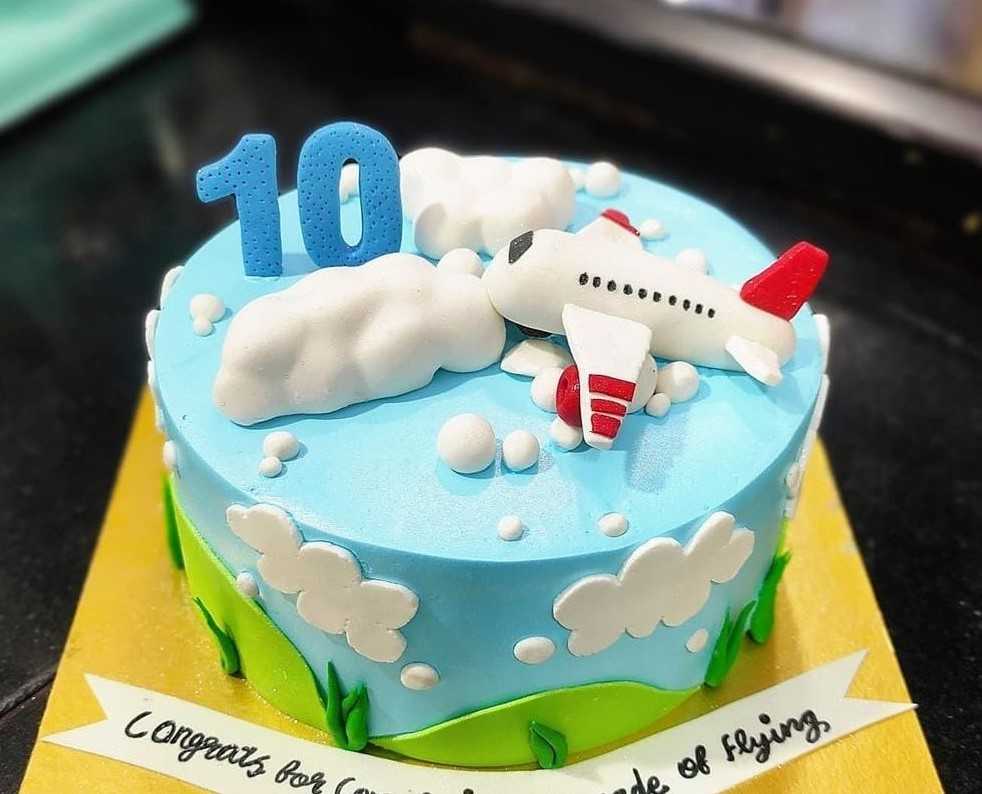 Premium RED N White Velvet Cake