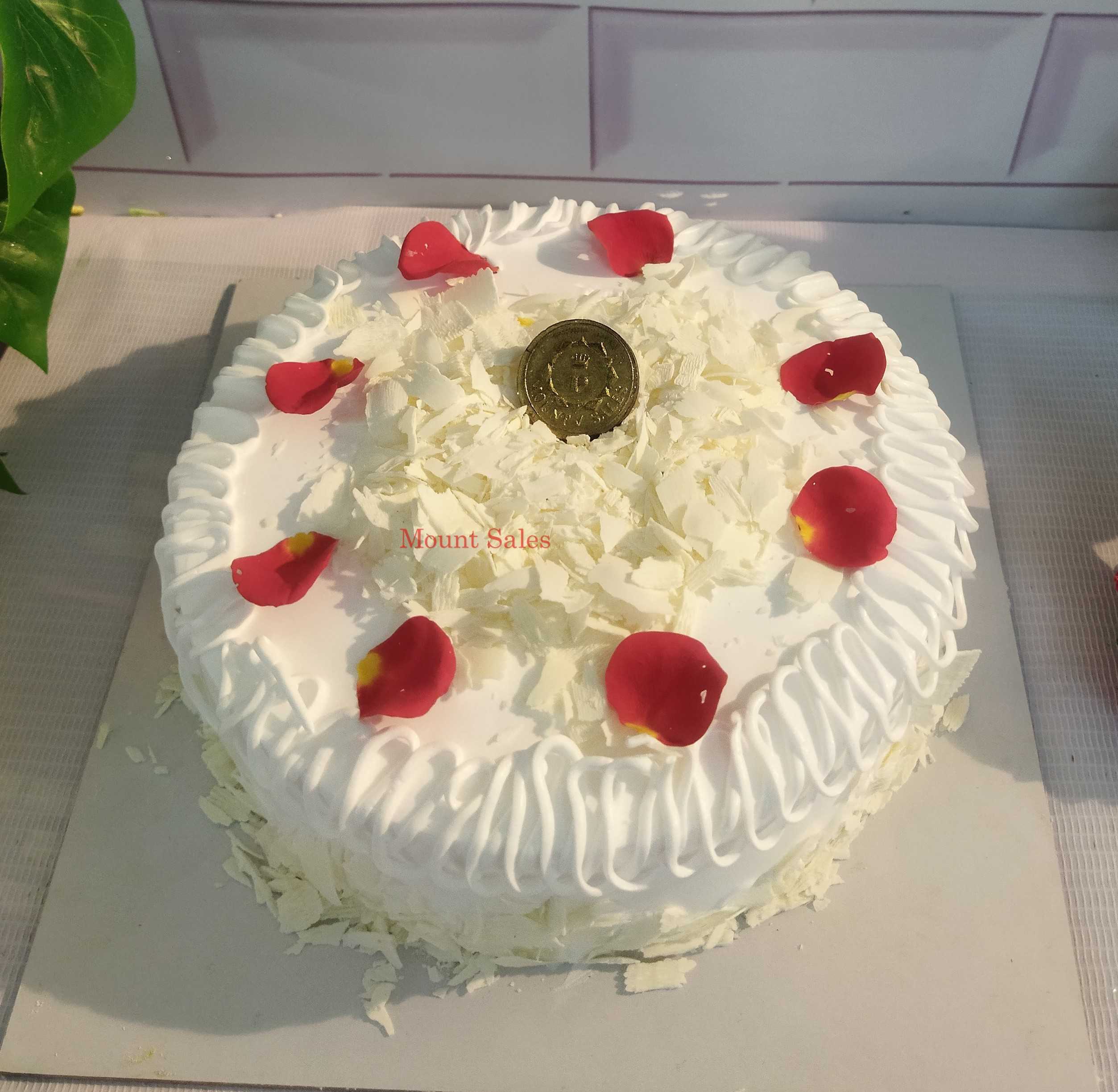 Premium RED N White Velvet Cake