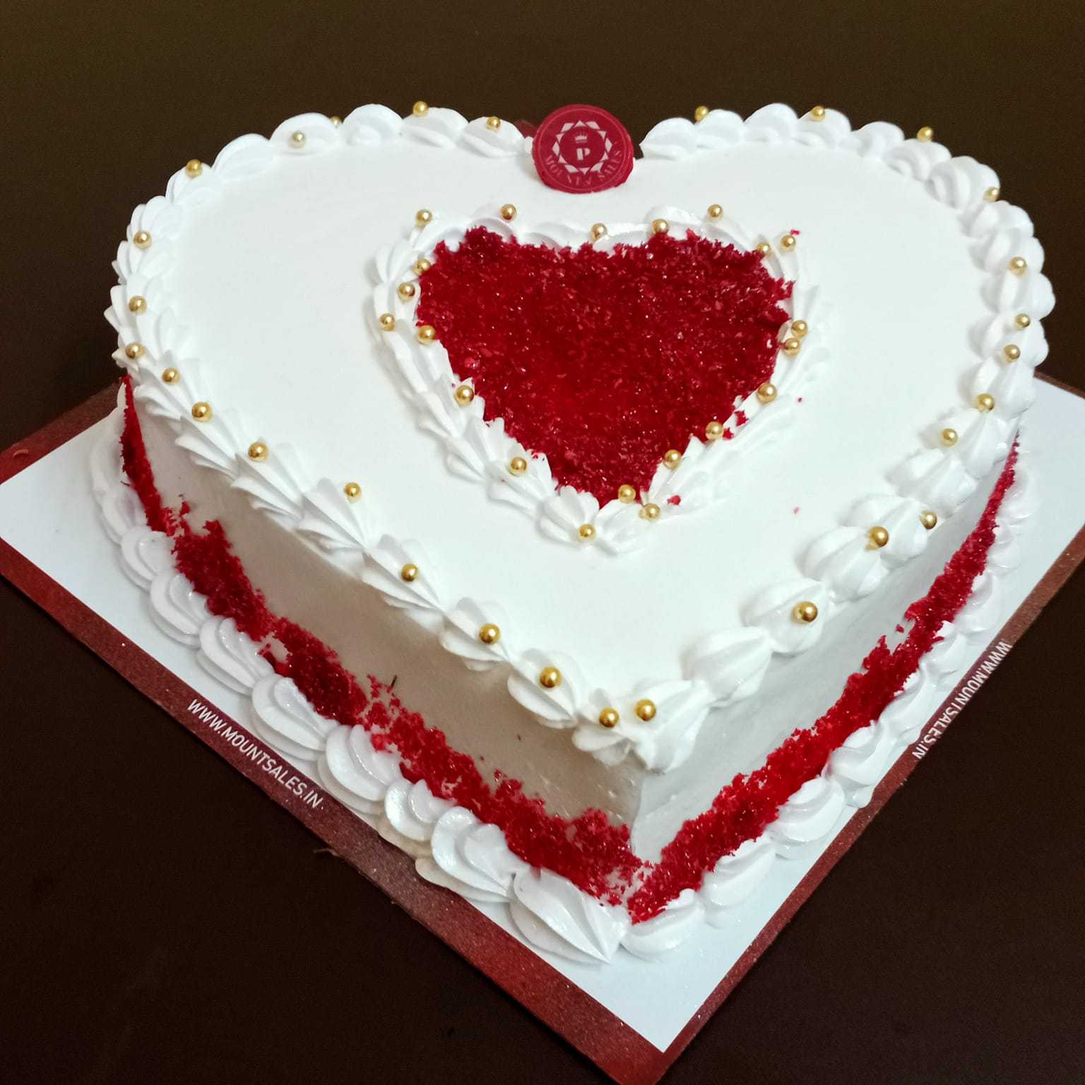 Premium RED N White Velvet Cake