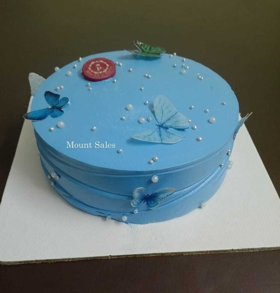 Premium RED N White Velvet Cake