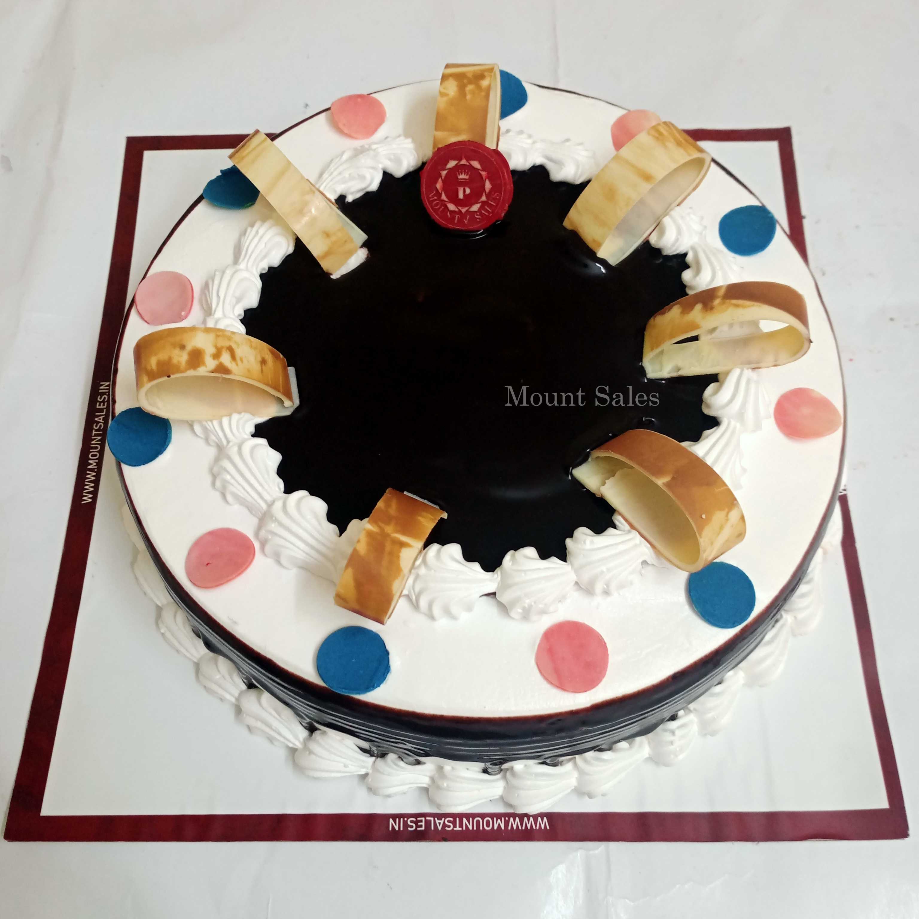 Premium RED N White Velvet Cake