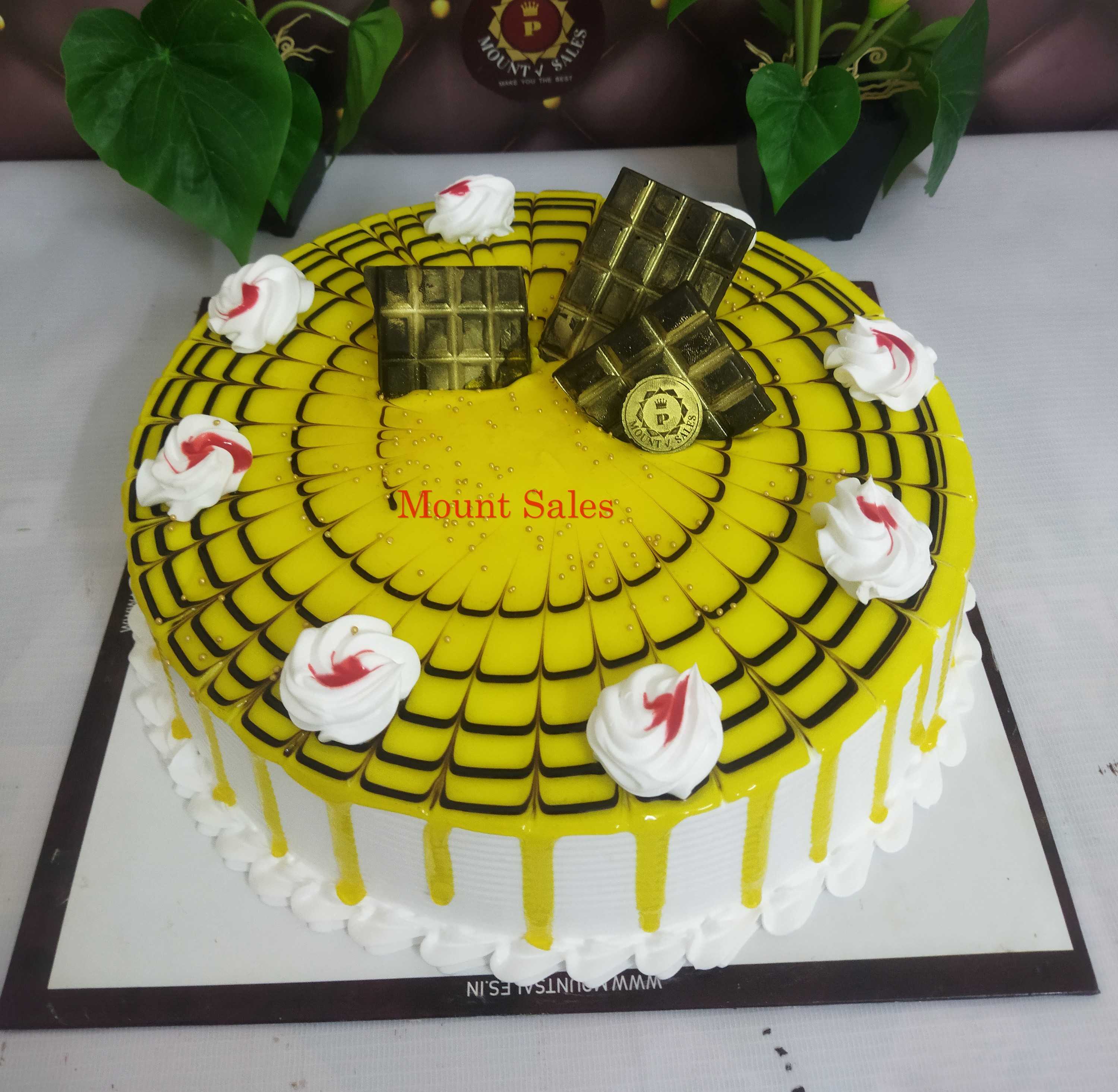 Premium RED N White Velvet Cake